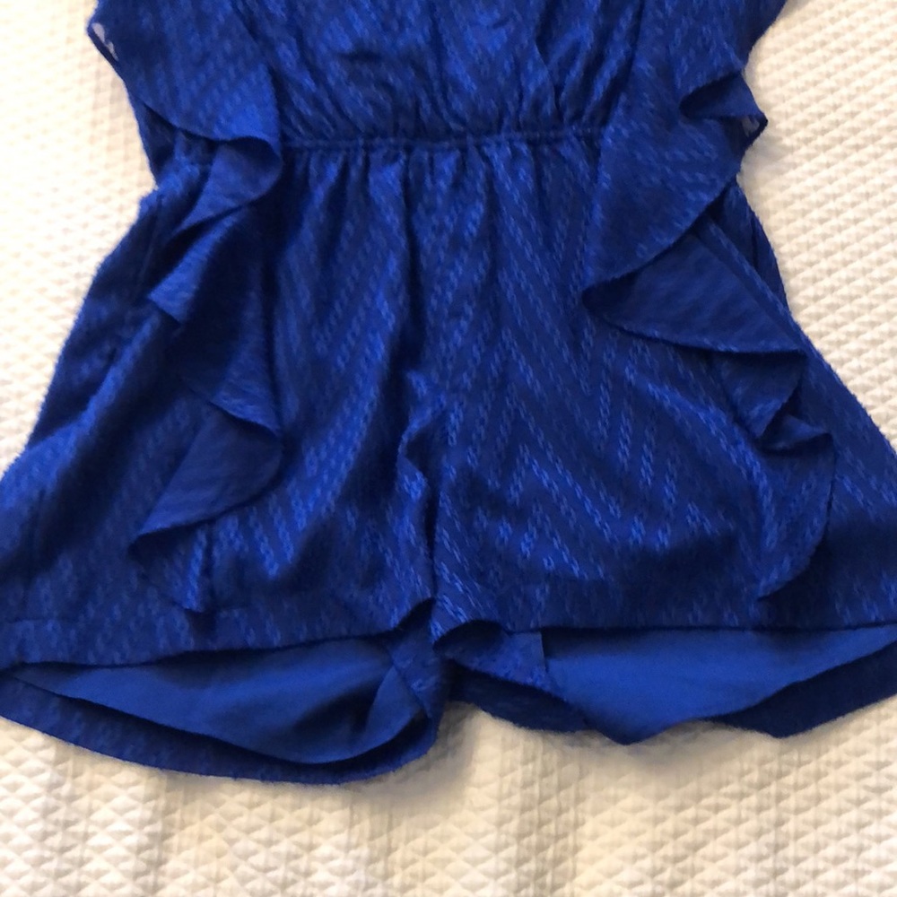 Devlin ruffled romper - Picture 3 of 8